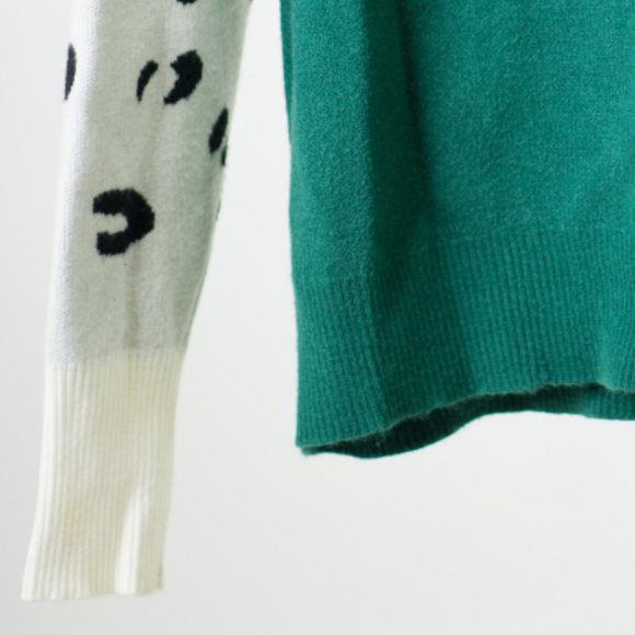 sweater - Picture 6 of 6